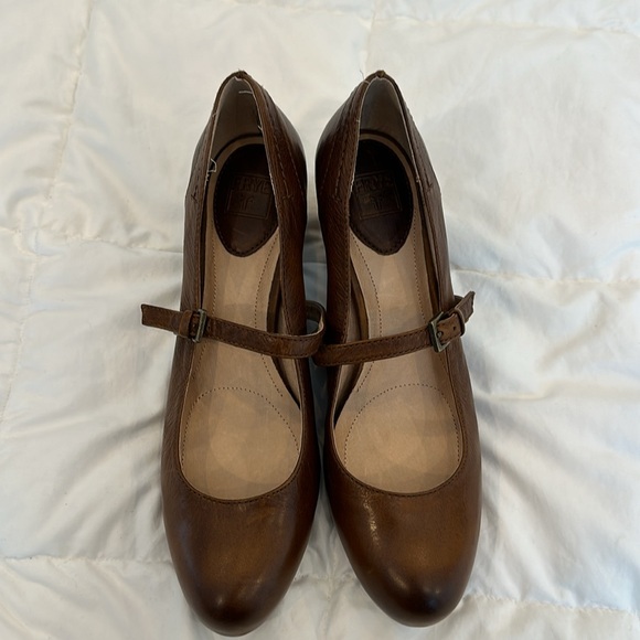 Size 10 Frye Lois Mary Jayne round toe pump. - Picture 3 of 12